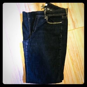 White House Black Market wide leg/faded NOIR/8